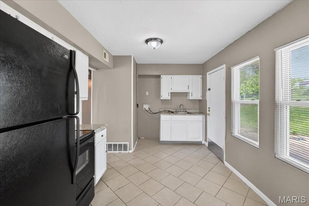 6018 Evergreen Blvd - Photo 7 of 27