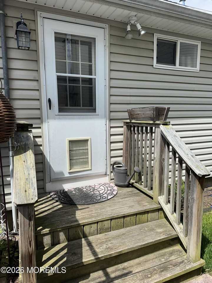 53 Ideal Ave - Photo 5 of 16