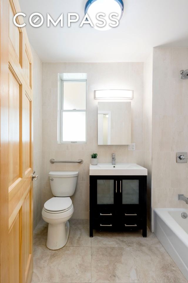 1810 Astoria Park S #1 - Photo 6 of 7