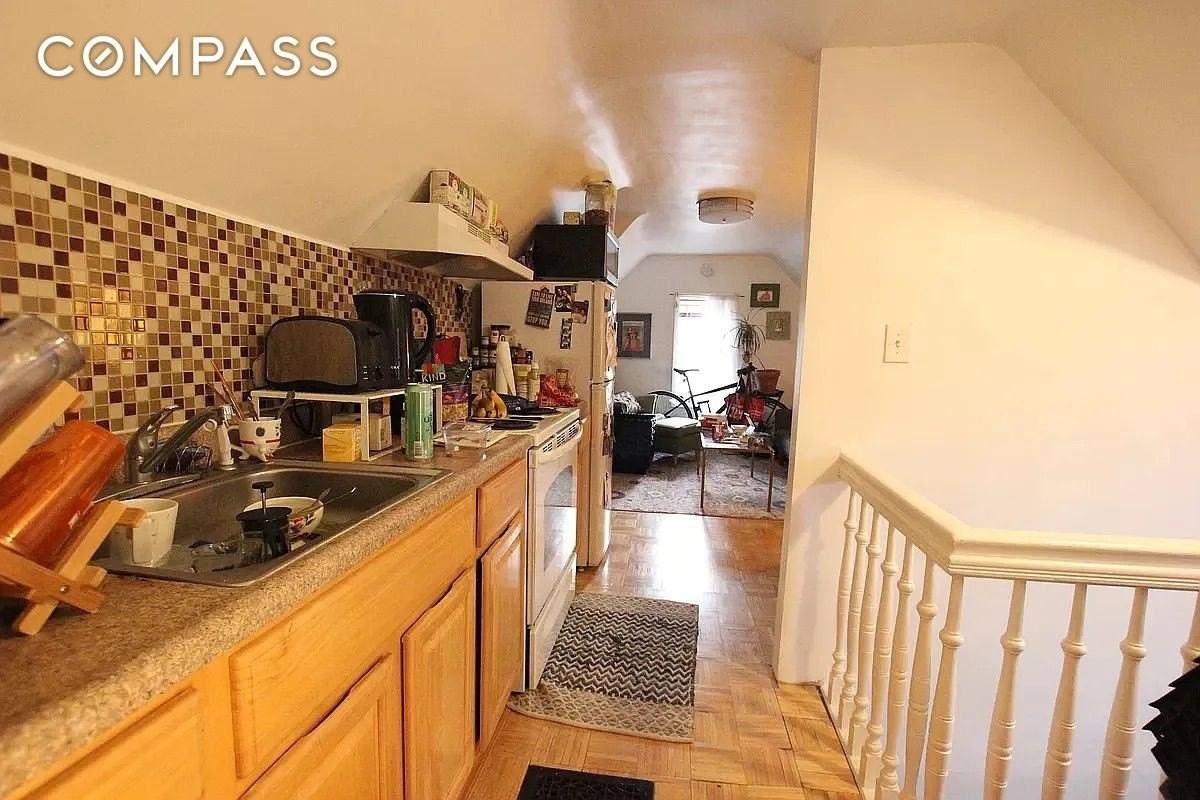 258 E 5th St #4 - Photo 4 of 5