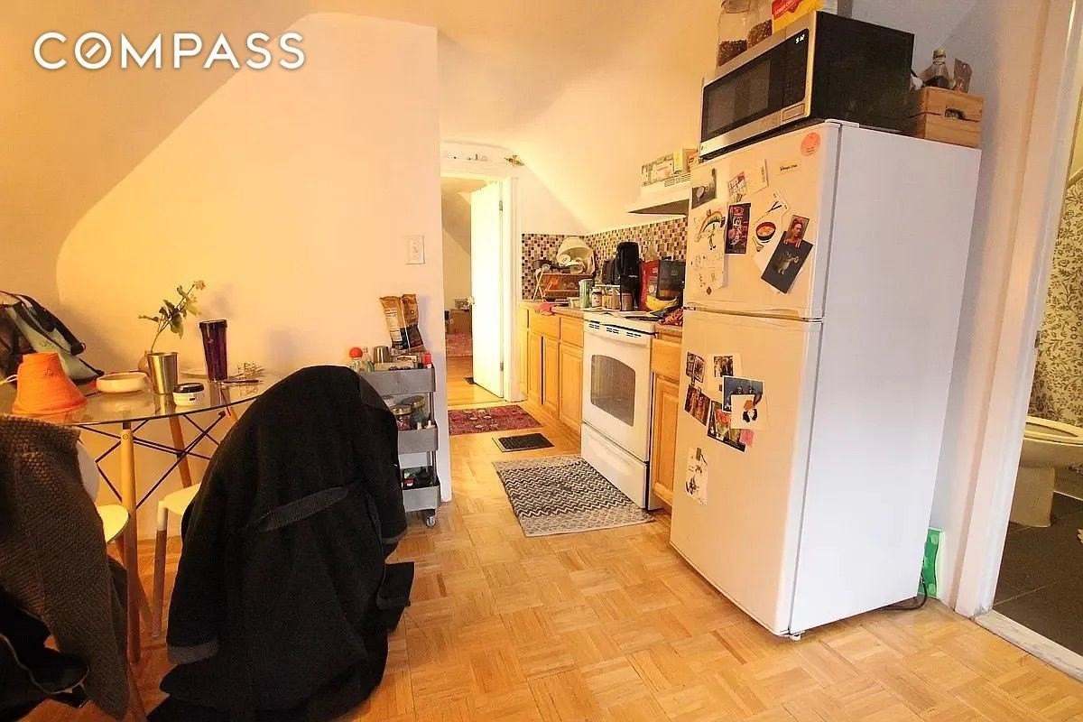 258 E 5th St #4 - Photo 5 of 5