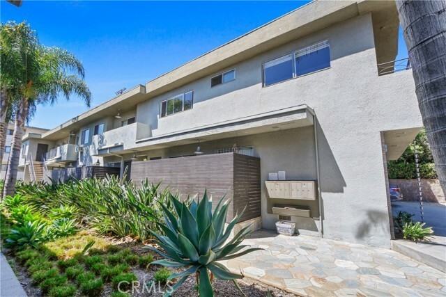 1237 Amherst Ave #1 - Photo 7 of 8