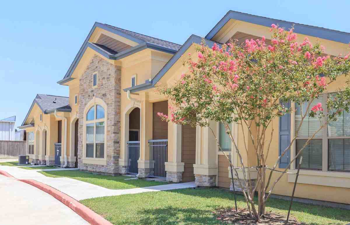 Villages at Cypress - Photo 2 of 48