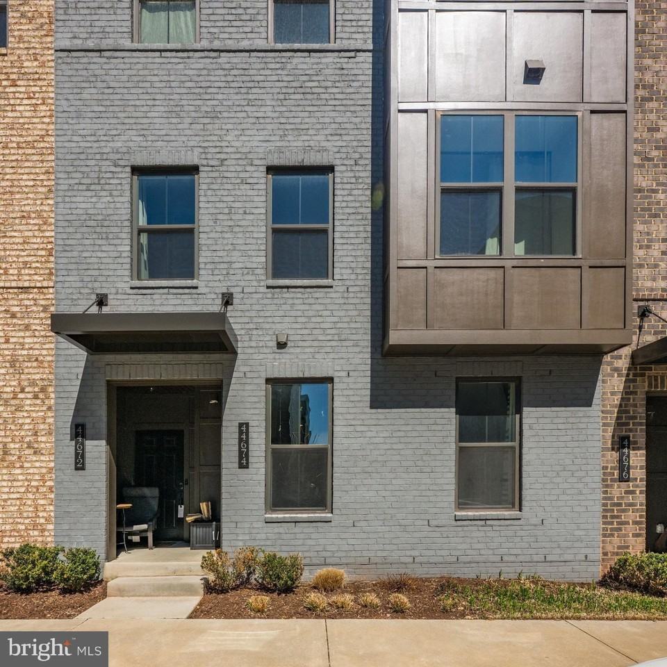 44674 Provincetown Dr - Photo 3 of 48