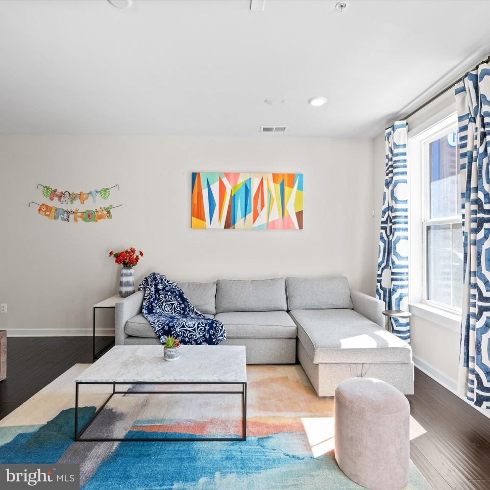 44674 Provincetown Dr - Photo 7 of 48