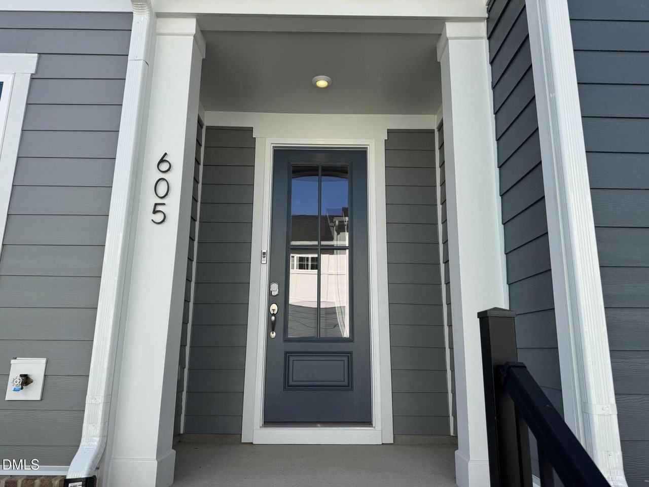 605 Brackenberry Aly - Photo 2 of 21