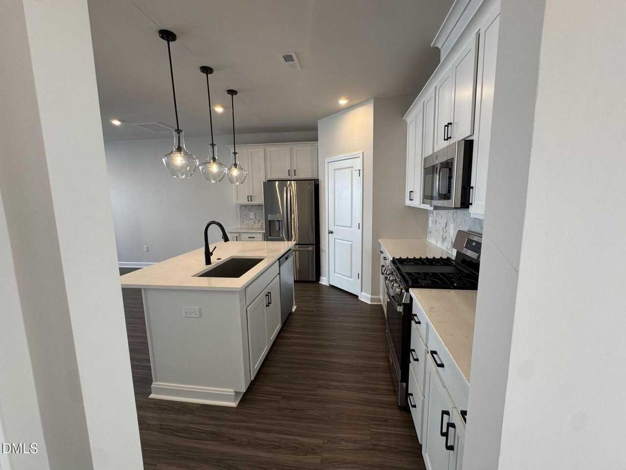 605 Brackenberry Aly - Photo 6 of 21