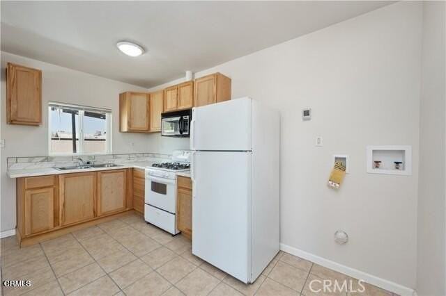 45027 Division St - Photo 2 of 11