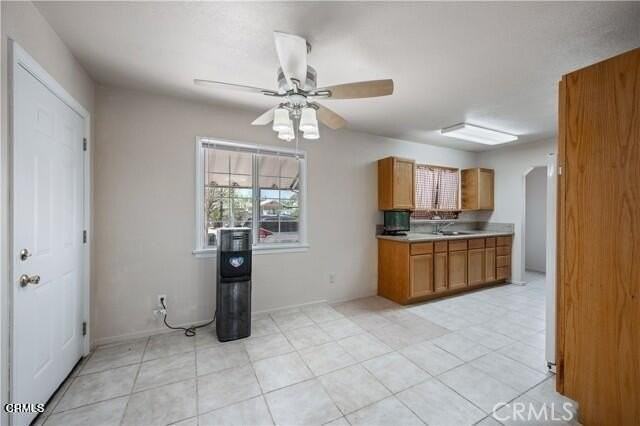 45027 Division St - Photo 5 of 11