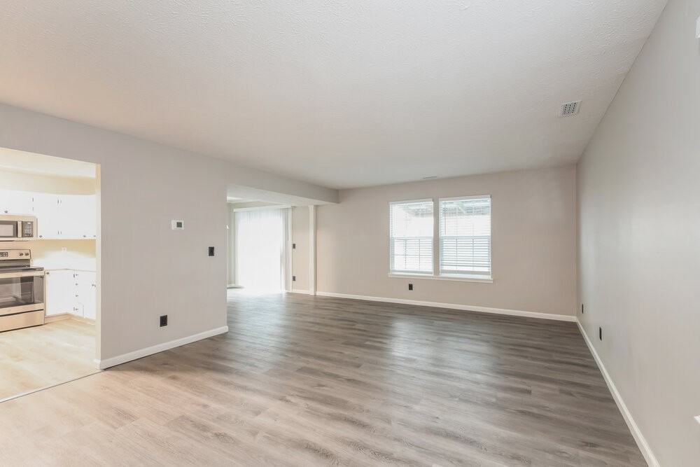 2136 Walnut Meadow Ct - Photo 5 of 17