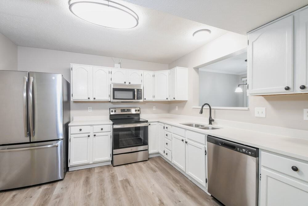 2136 Walnut Meadow Ct - Photo 7 of 17