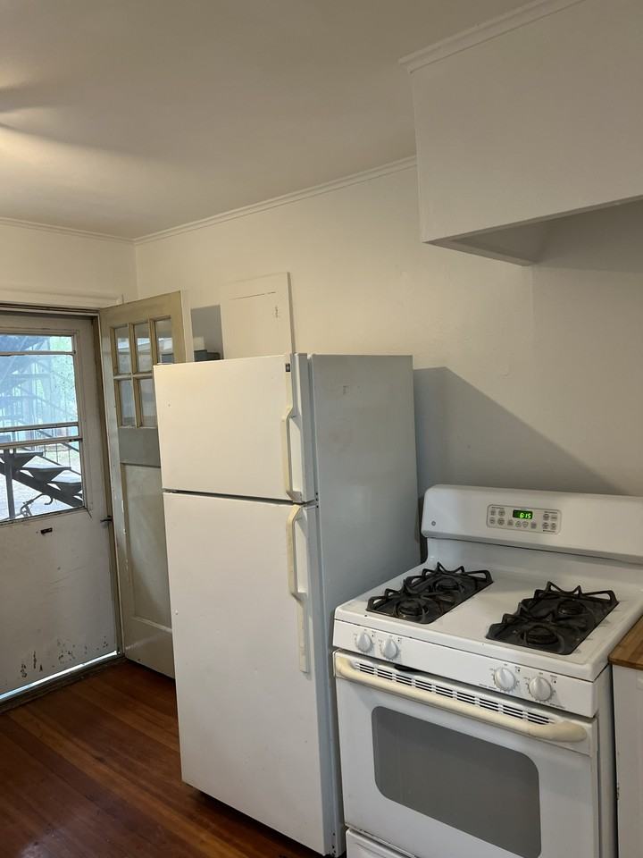 1401 Hartford RoadUnit 4 #4 - Photo 6 of 8