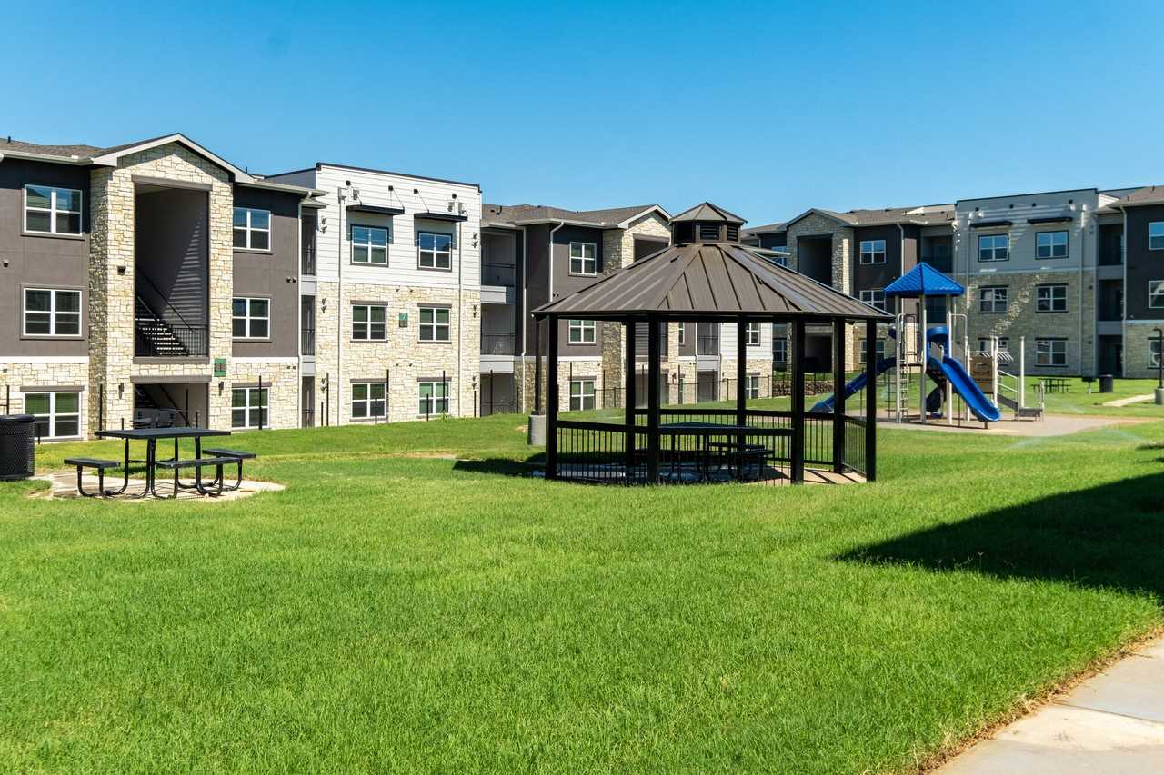 Terrace at Southern Oaks - Photo 4 of 50