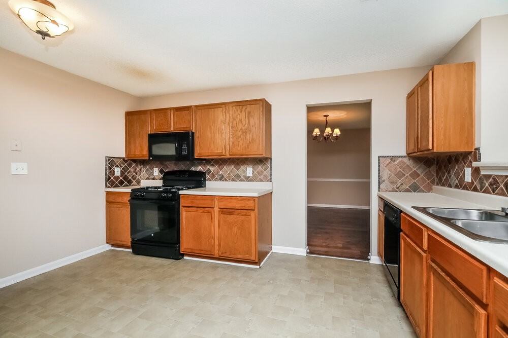 5308 Rolling Meadow Dr - Photo 7 of 17