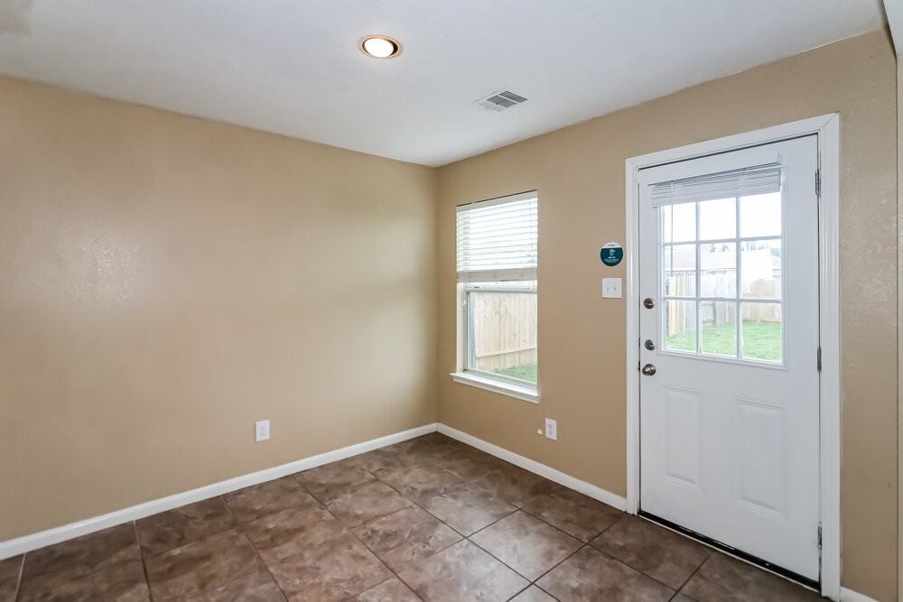 20710 Tayman Oaks Dr - Photo 7 of 17