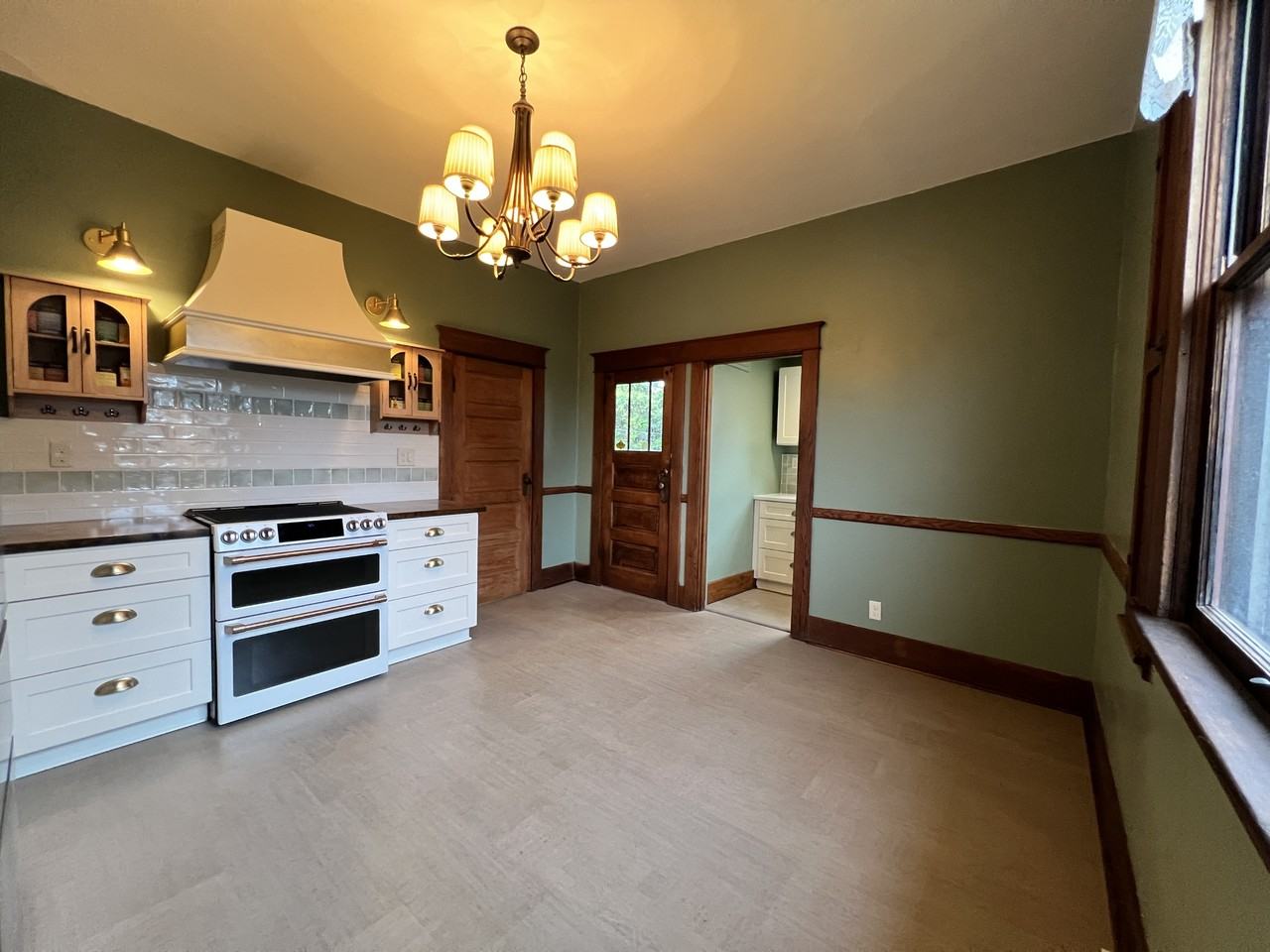 3647 N Missouri Ave #3647 - Photo 3 of 23