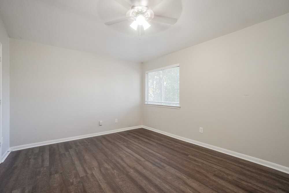 23503 Maple View Dr - Photo 6 of 17