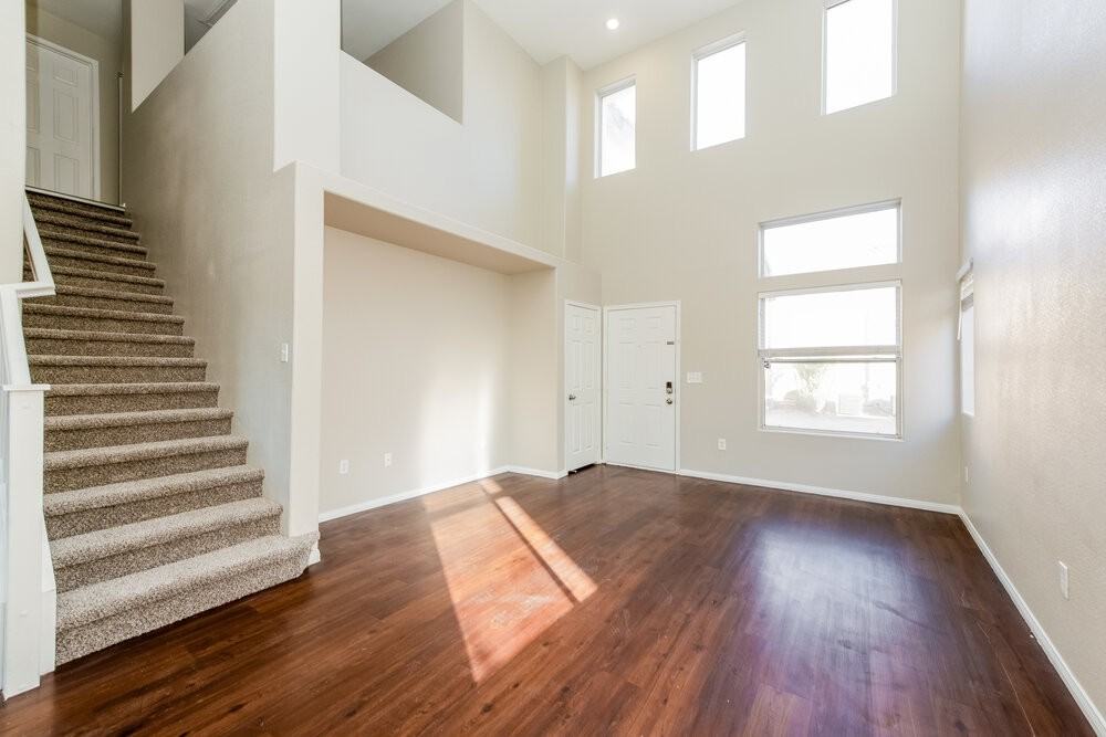 8104 Finch Feather St - Photo 5 of 17