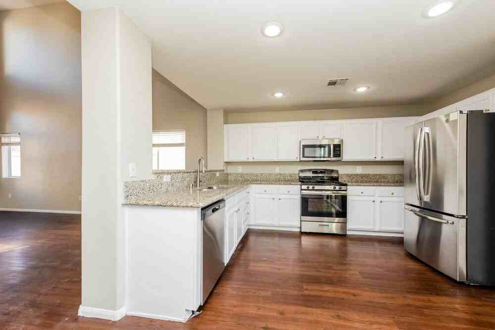 8104 Finch Feather St - Photo 6 of 17