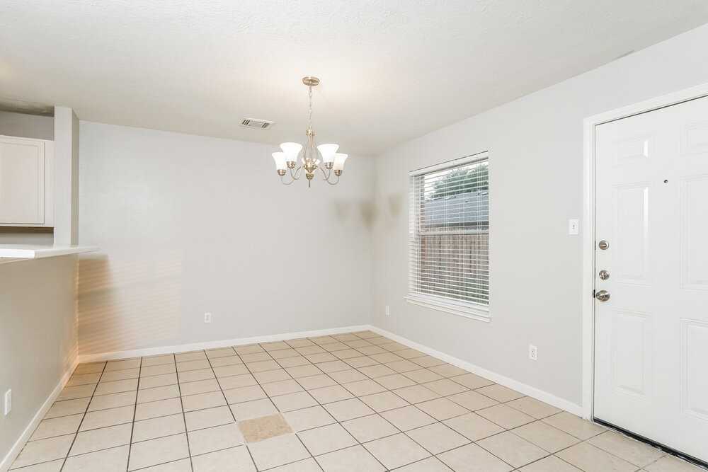 3315 Maymist Dr - Photo 7 of 17