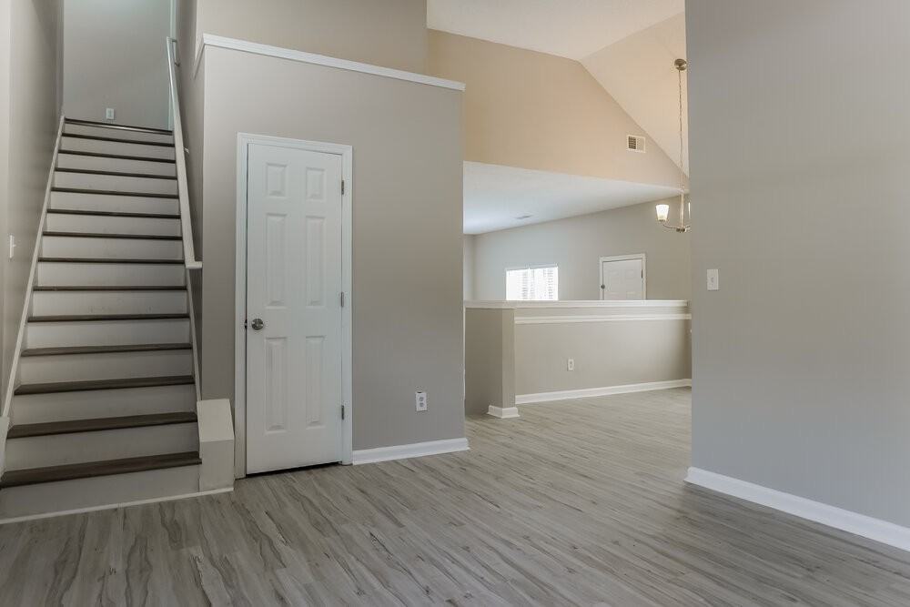 3179 Lower Creek Dr - Photo 4 of 17