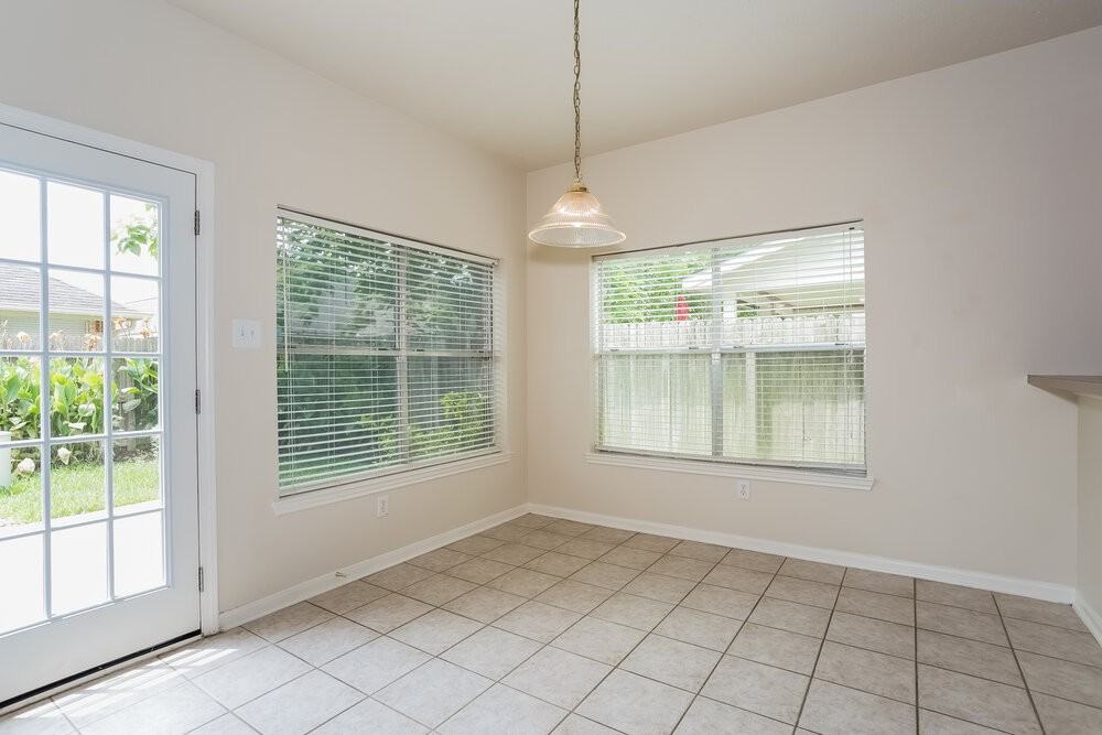 1407 Hollow Branch Ln - Photo 5 of 17