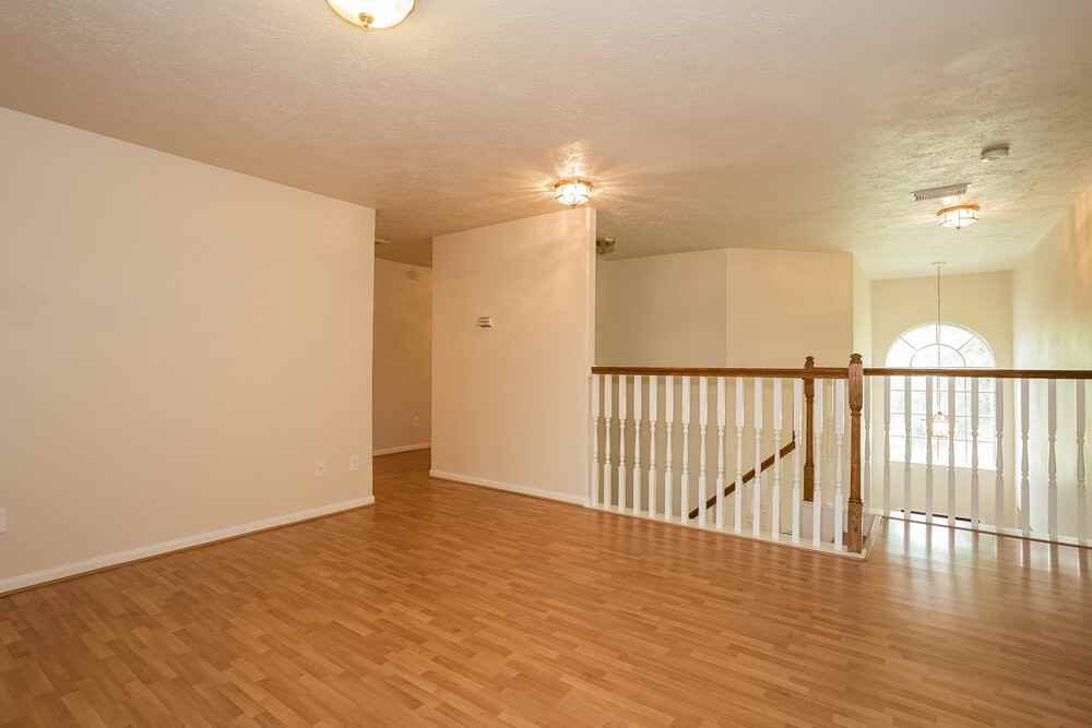 1407 Hollow Branch Ln - Photo 7 of 17