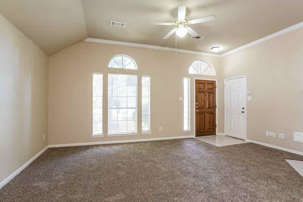 21054 Carmel Valley Dr - Photo 2 of 15