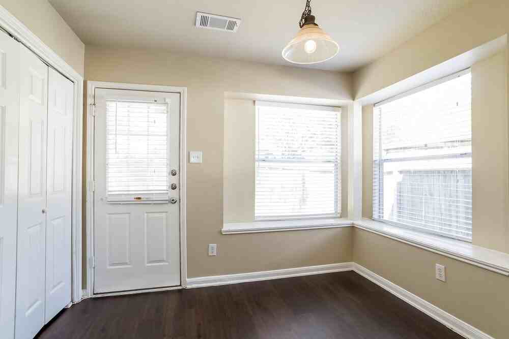 21054 Carmel Valley Dr - Photo 5 of 15