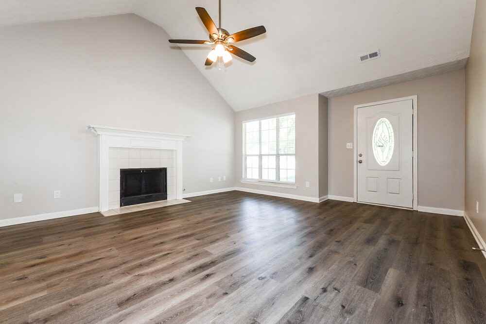 642 Beaver Run Trce - Photo 3 of 16