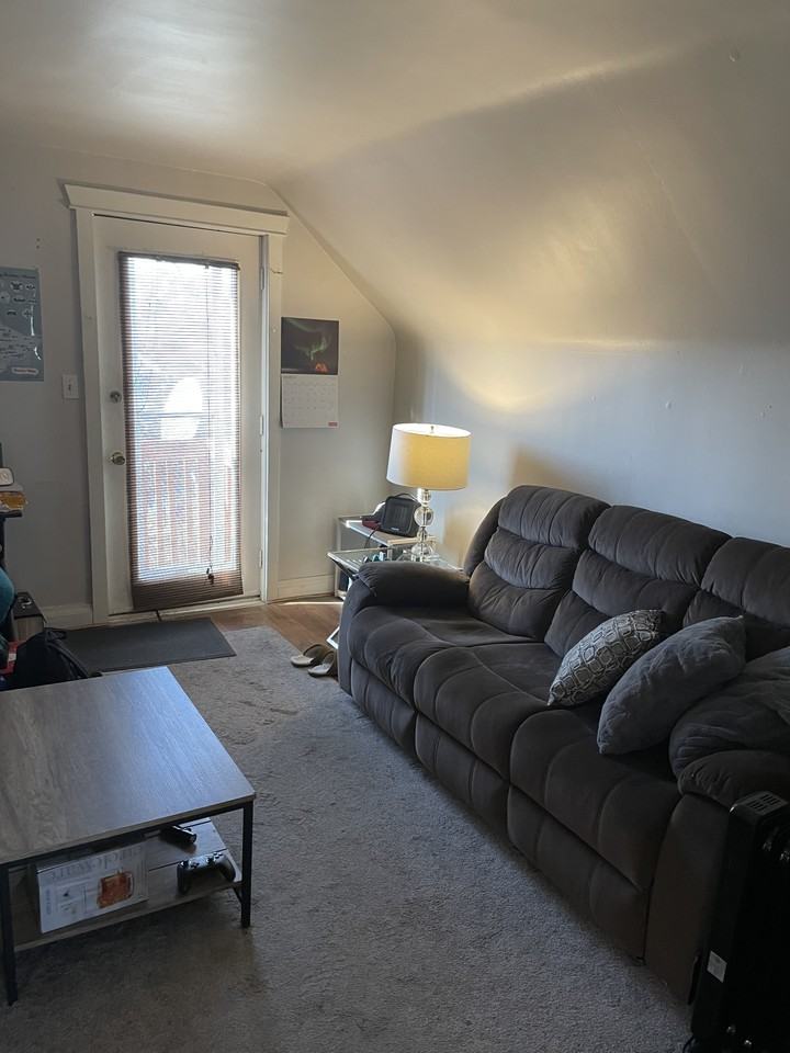 Barton St E & Ottawa St N - Photo 3 of 10