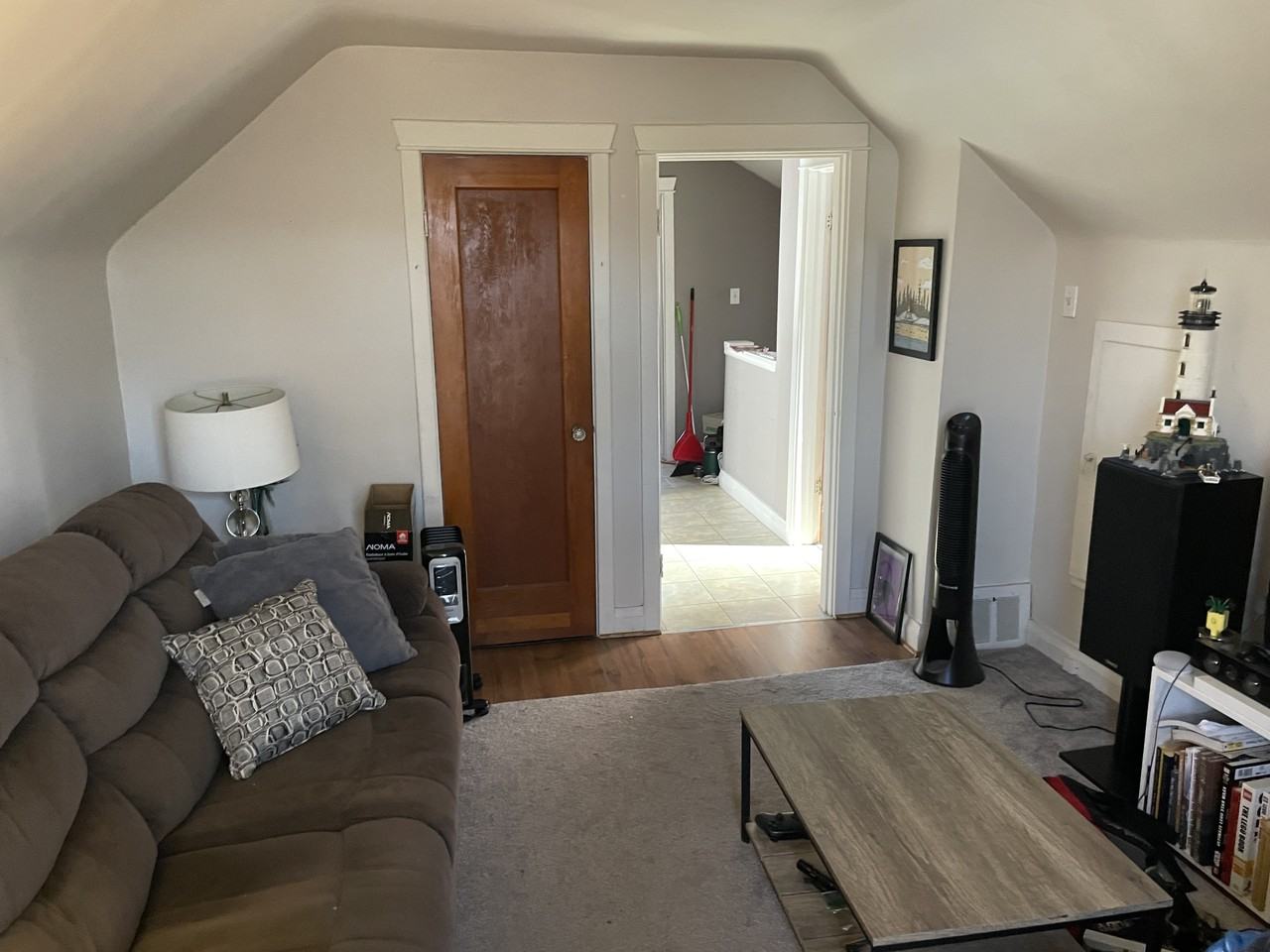 Barton St E & Ottawa St N - Photo 4 of 10