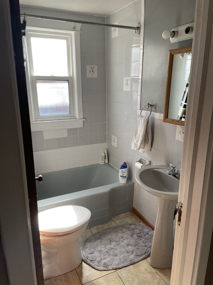 Barton St E & Ottawa St N - Photo 5 of 10