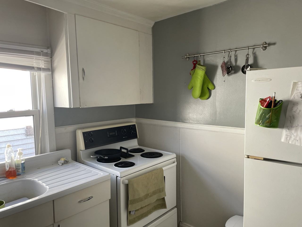 Barton St E & Ottawa St N - Photo 7 of 10