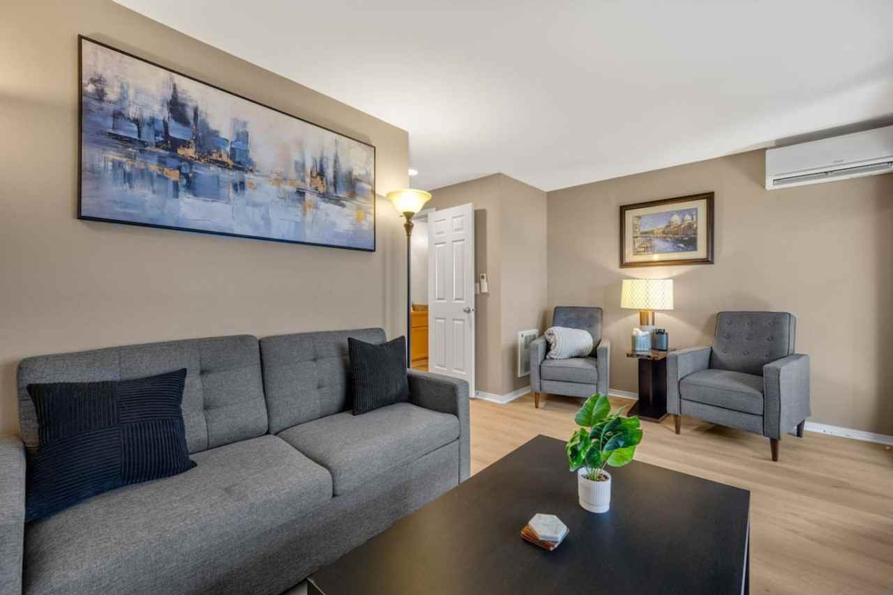 931 N 35th St Apt B #1520573P - Photo 4 of 50