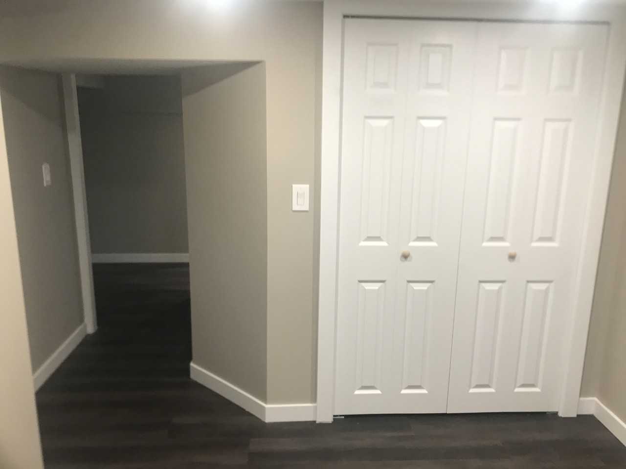 Barton St E & Ottawa St N - Photo 4 of 9