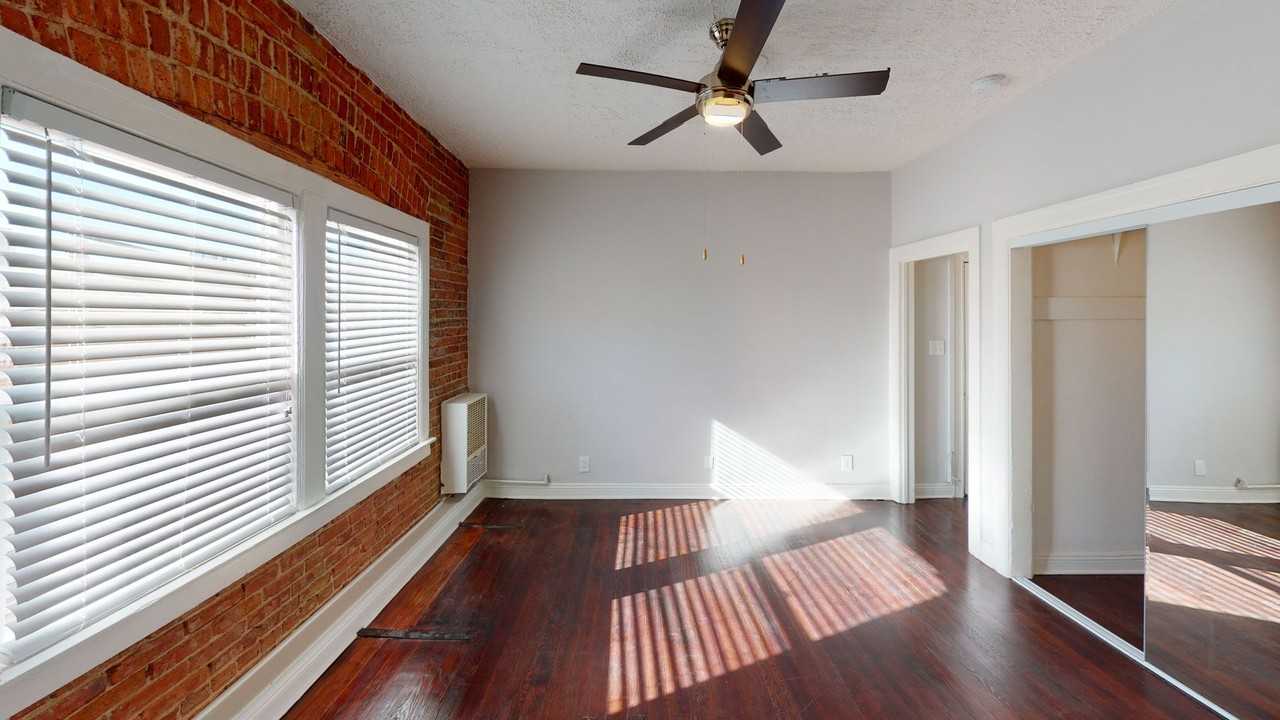 Leeward Apts...New York Style..Gorgeous Newly Remodeled! - Photo 4 of 4