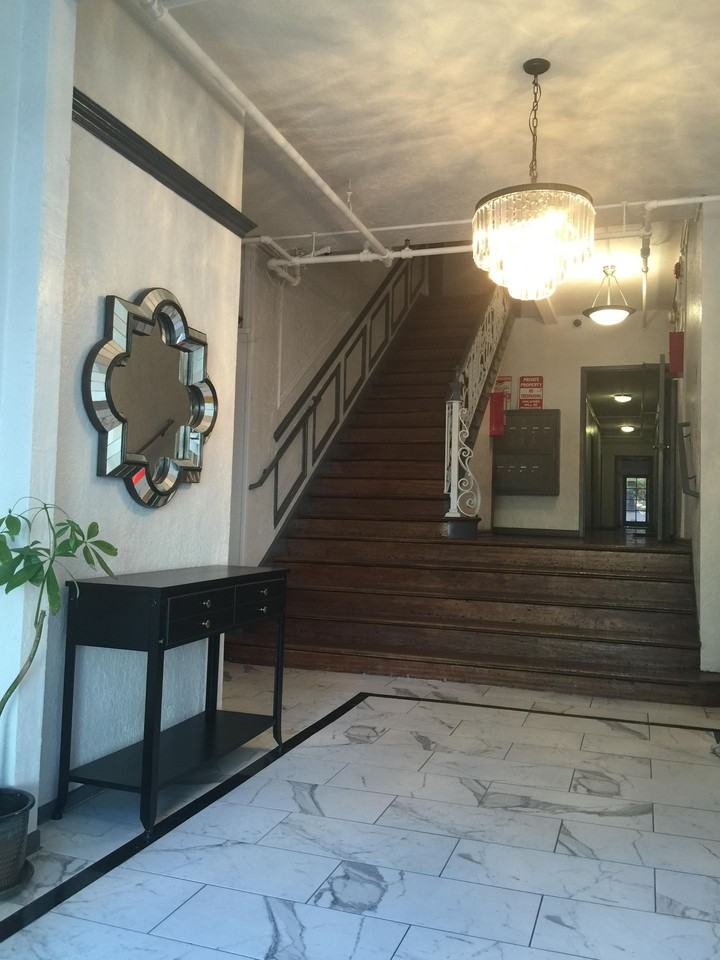St. Andrews Manor Apartments...Charming Apartments...1920's Classic Brick..Newly Remodeled Building! - Photo 2 of 4