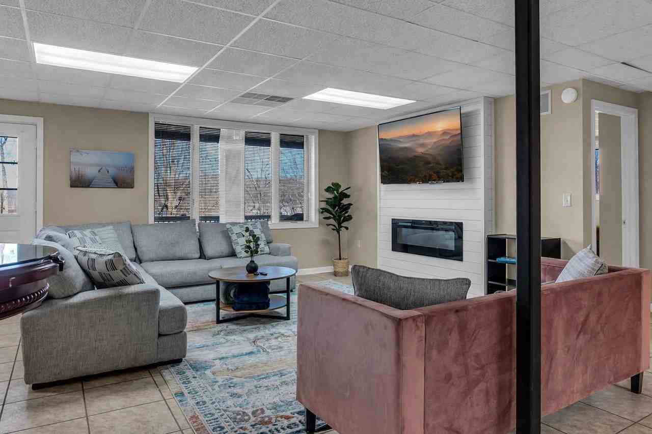 81 Beech Point Dr #1051757P - Photo 3 of 50