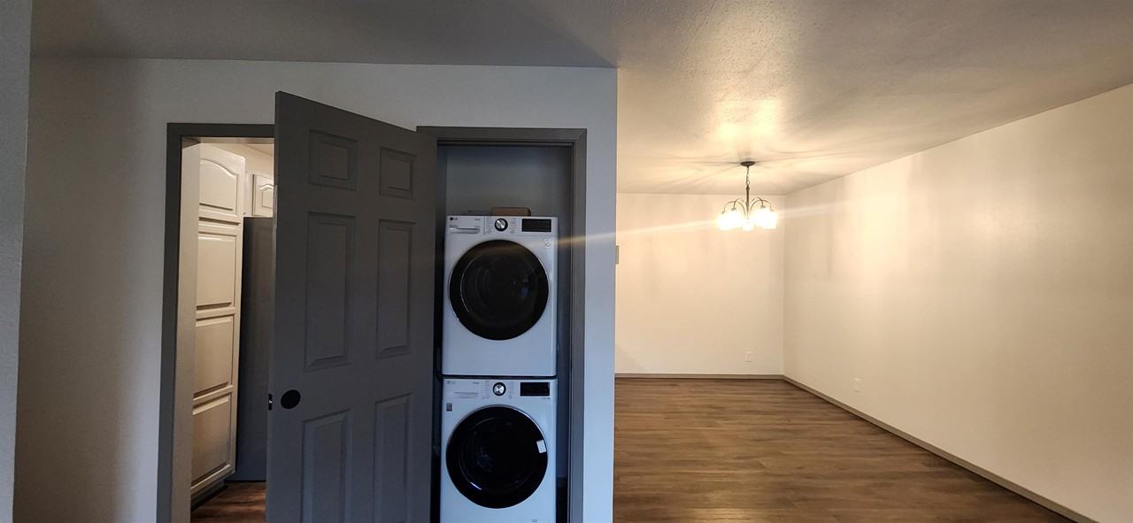 3945 Fairway Hills Dr #1 - Photo 3 of 21