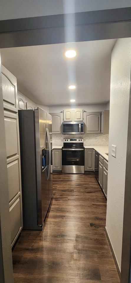 3945 Fairway Hills Dr #1 - Photo 4 of 21