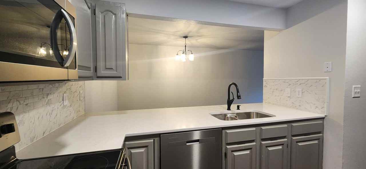 3945 Fairway Hills Dr #1 - Photo 5 of 21