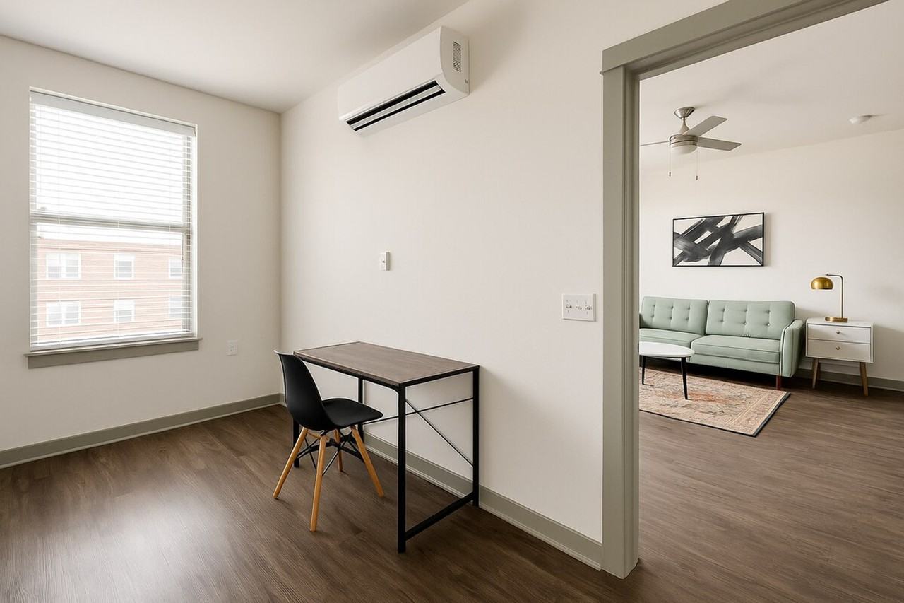 111 E 4th St #1298592P - Photo 3 of 17