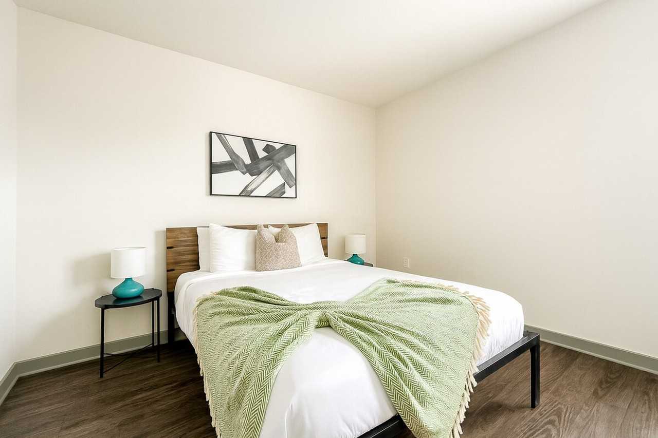 111 E 4th St #1298592P - Photo 5 of 17