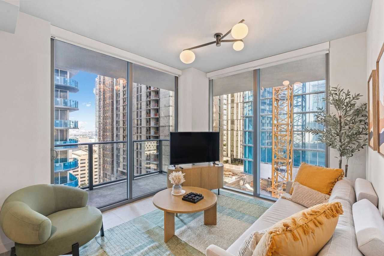 11 Northeast 6th Street - Photo 2 of 33