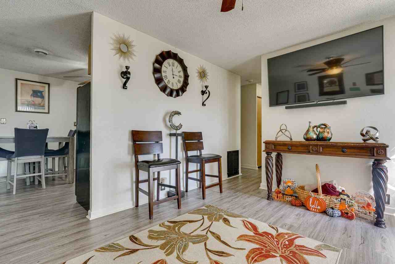 1111 E Grant St #1305444P - Photo 3 of 23