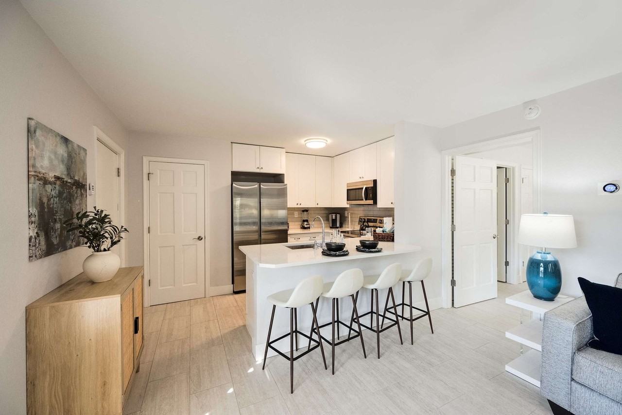 655 8th Ave S #1504178P - Photo 7 of 18