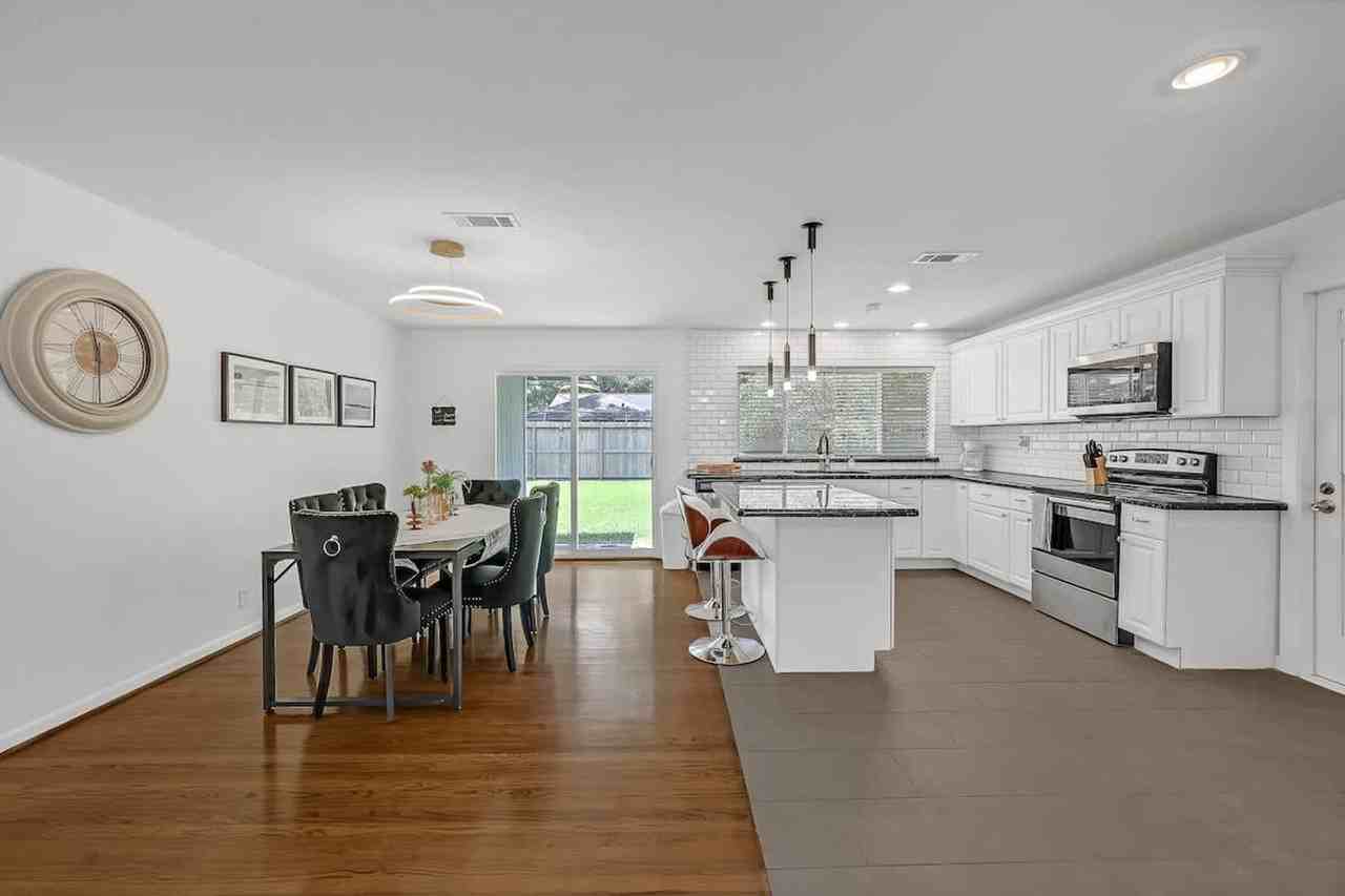 5415 Carew St #1514813P - Photo 6 of 14