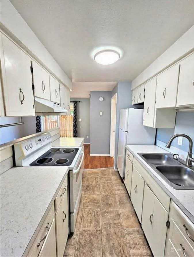 1202 4th Ave #1 - Photo 3 of 7