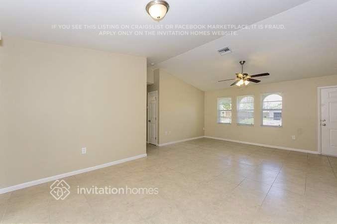 630 Sw 29th St - Photo 3 of 20